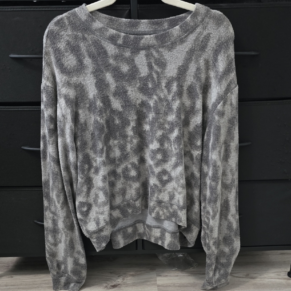 NWT-Blank NYC Leopard Print Women's Sweatshirt Large - Picture 2 of 10